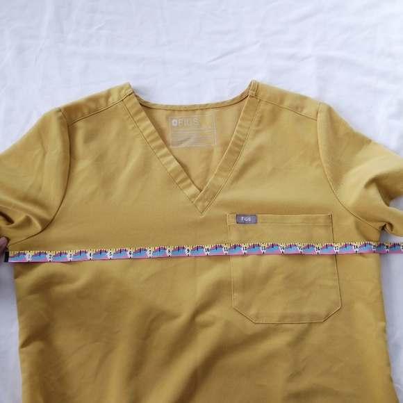 Figs Catarina One Pocket Short Sleeve Scrub Top Yellow Small - Picture 11 of 13